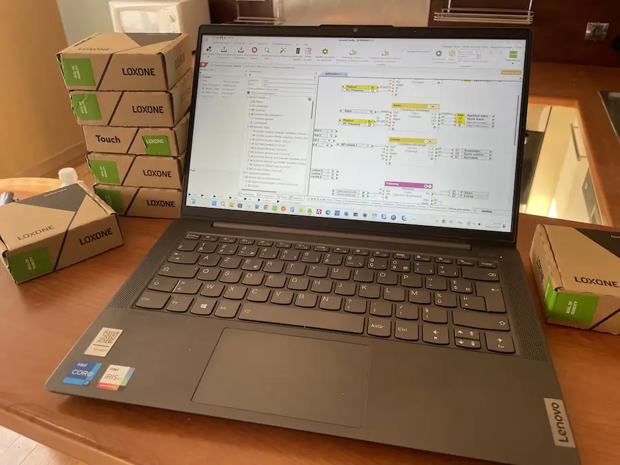 Chantier tertiaire GTB — tableau électrique et automate